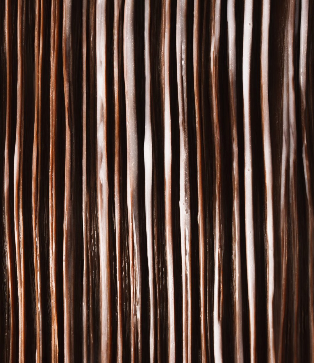 La preuve par la fibre. Le complexe végétal breveté du Bond Repair pénètre au coeur du cheveu pour reconstruire les liaisons abîmées et redonner brillance, force et souplesse.