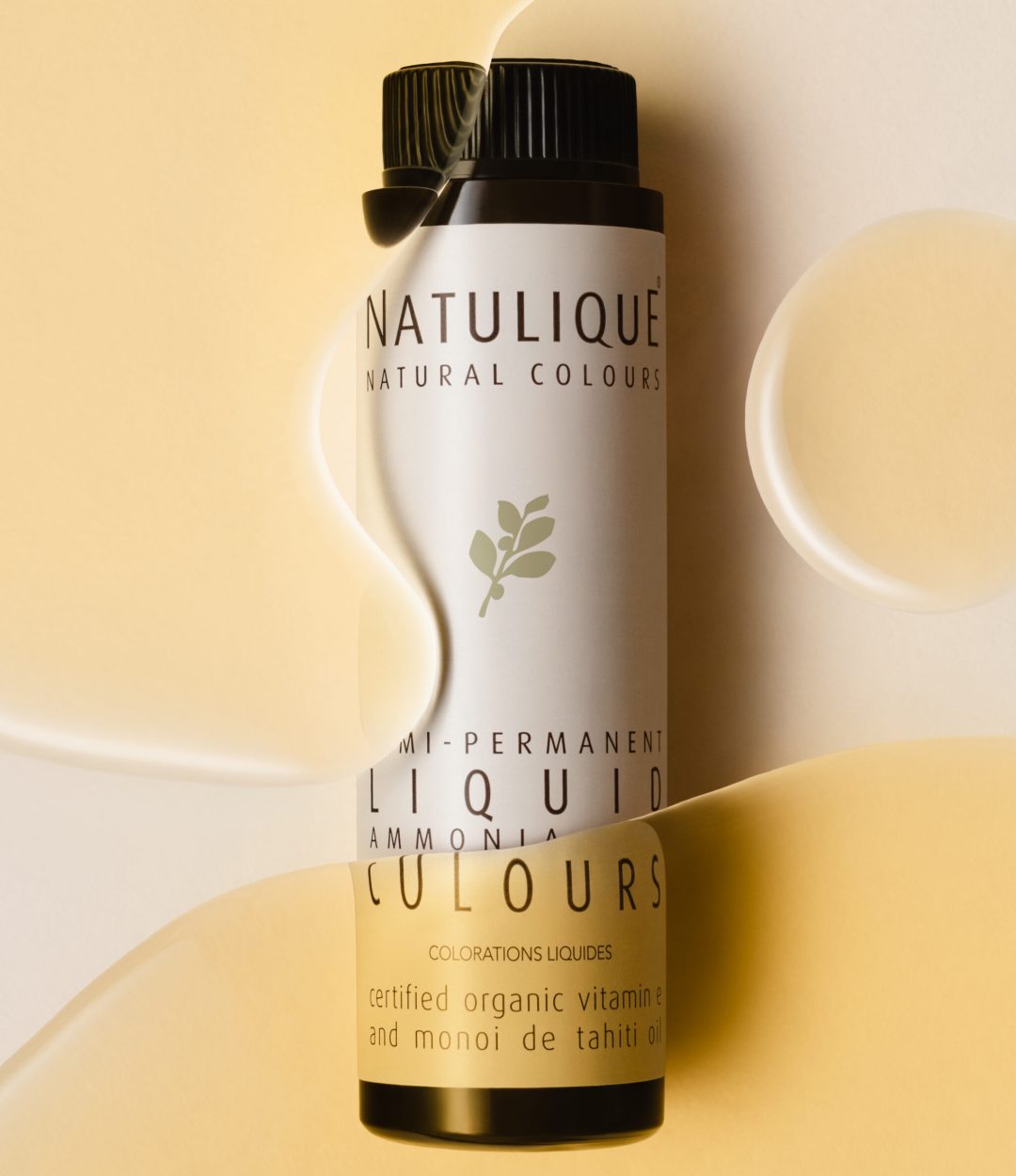 La toute nouvelle coloration semi-permanente liquide de Natulique. Enrichie en vitamine E et en monoï de Tahiti certifiés bio, pour une couleur fluide, intuitive et toujours sans ammoniaque.